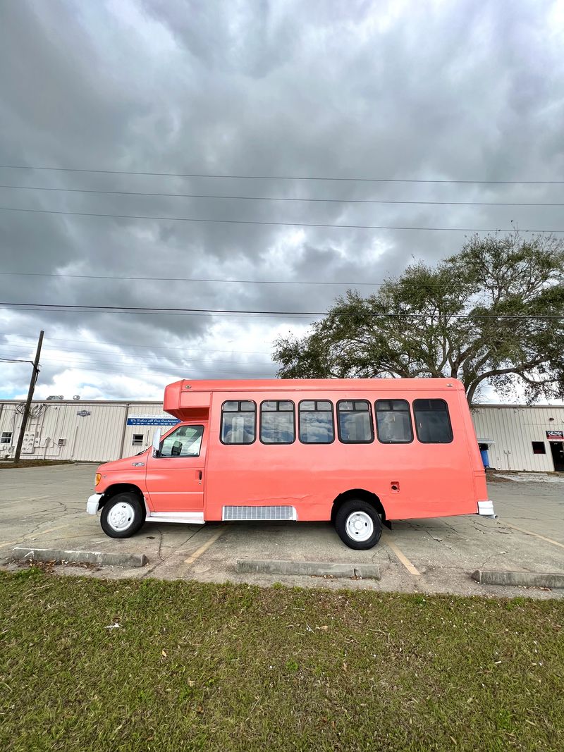 Picture 3/13 of a LOW MILES - Perfect Project Shuttle Bus for sale in Saint Petersburg, Florida