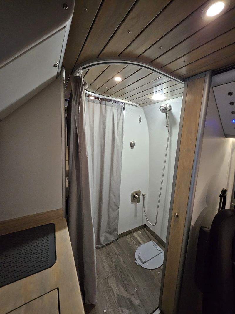 Picture 4/13 of a BRAND NEW 2025 Sprinter Campervans for sale for sale in Des Moines, Iowa