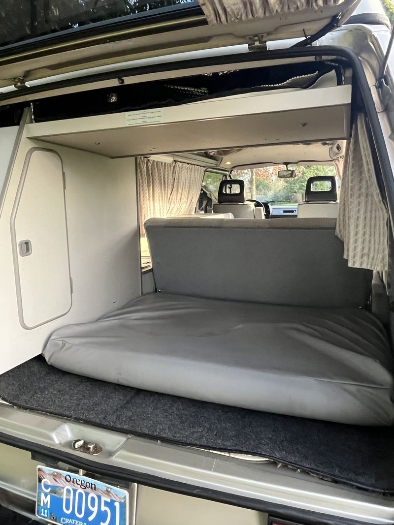 Picture 3/10 of a 1991 Volkswagen Westfalia Poptop Van for sale in Portland, Oregon