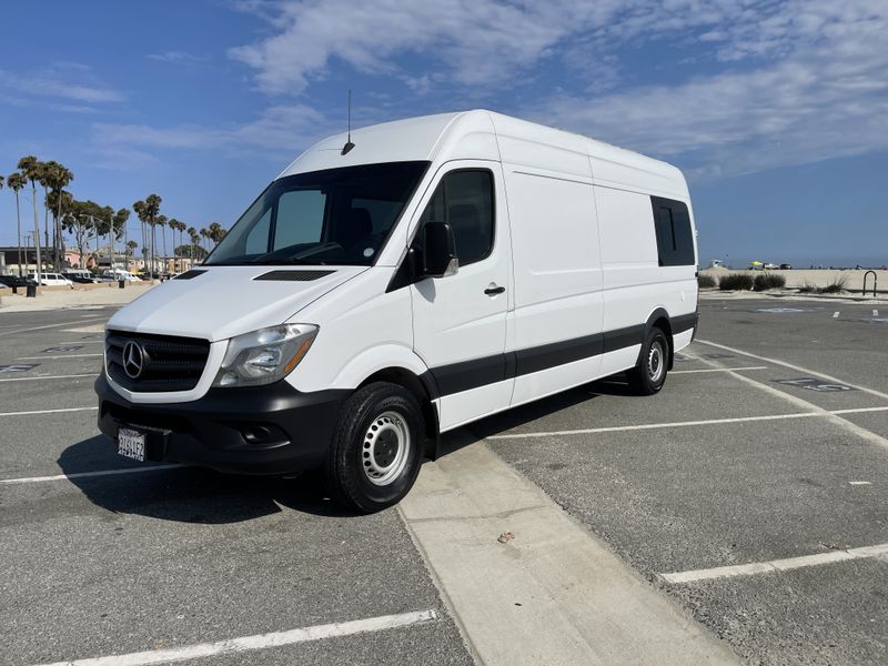 Picture 5/27 of a 2017 Mercedes Sprinter 2500 Campervan 170 for sale in Long Beach, California