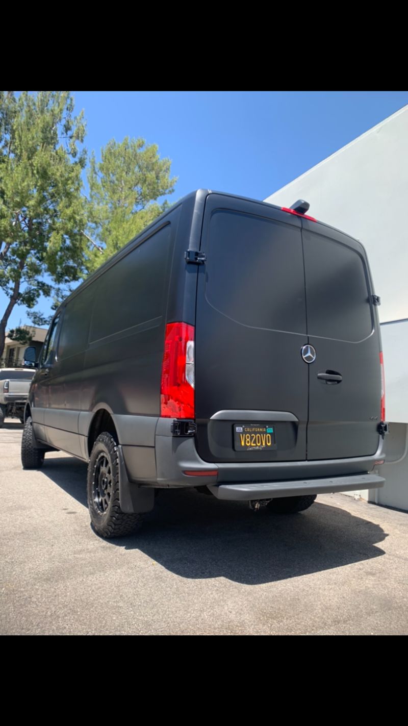 Picture 2/4 of a 2019 Mercedes Benz Sprinter Van for sale in Westlake Village, California