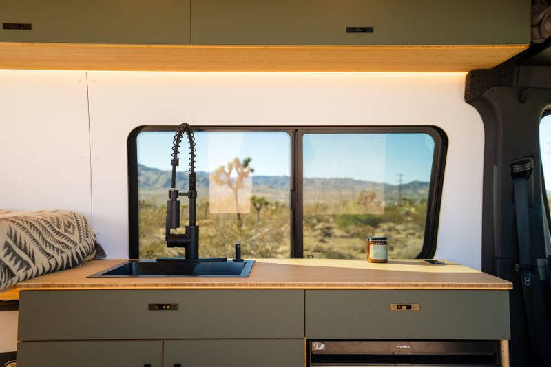 Picture 4/13 of a 2025 Geotrek Flatiron Sprinter 144 AWD for sale in Boulder, Colorado