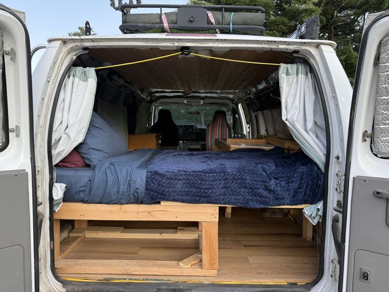 Picture 4/13 of a 2010 Ford E-350 XLT Conversion Van for sale in Philadelphia, Pennsylvania