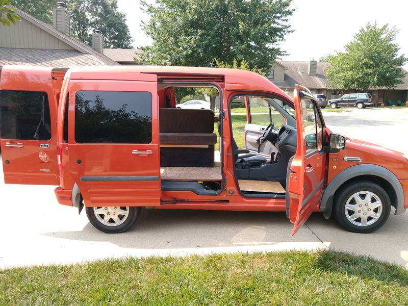 Campervan For Sale: Ford Transit Connect Premium XLT Camper