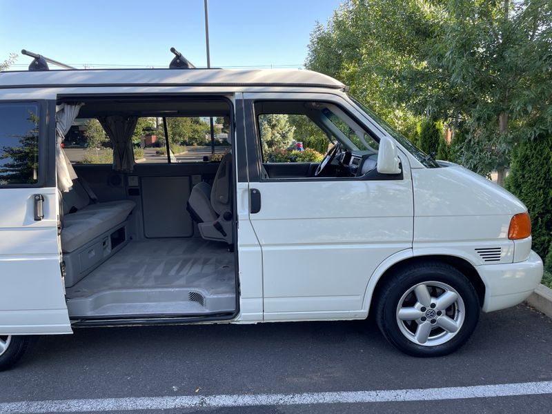 Picture 2/13 of a 2001 Volkswagen Eurovan Weekender for sale in Portland, Oregon