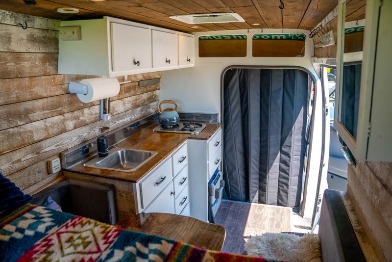 Picture 4/15 of a 2004 Dodge Sprinter Campervan  for sale in Bellingham, Washington