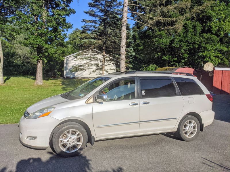 Picture 5/16 of a 2006 Toyota Sienna XLE AWD Converted to Sleeper for sale in New Paltz, New York