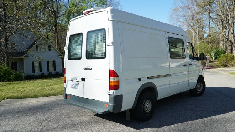 Picture 2/21 of a 2006 Freightliner Sprinter Camper Van! MUST SEE!! for sale in Clayton, North Carolina