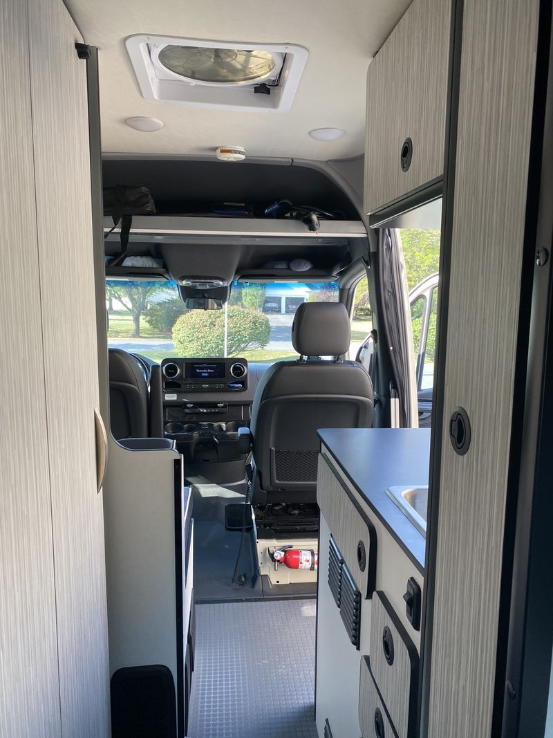 Picture 4/10 of a 2021 very low mileage Winnebago revel  for sale in Poolesville, Maryland