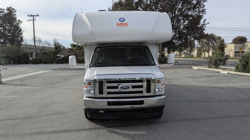 Picture 2/28 of a Thor Motor Coach Four Winds 22E - for sale in Los Angeles, California