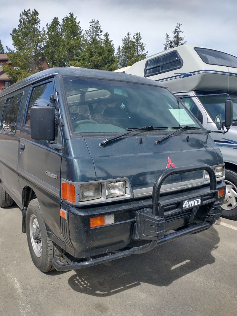 Picture 5/7 of a 1990 Mitsubishi Delica Exceed Star Wagon  for sale in Winter Park, Colorado