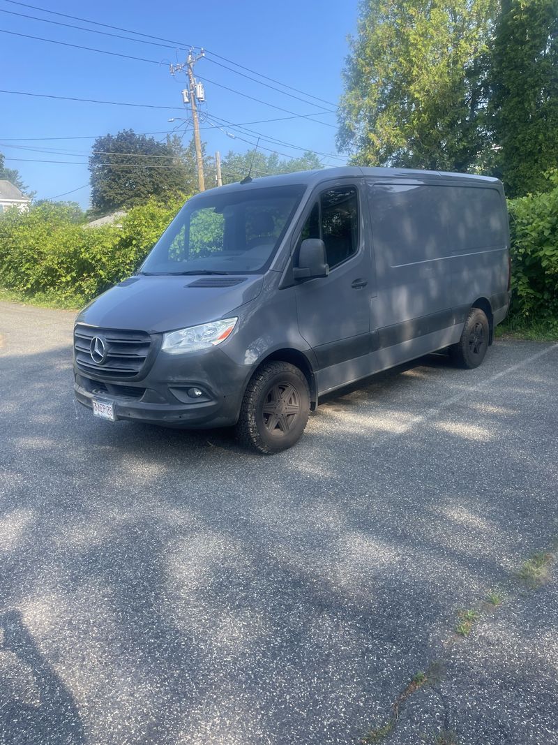 Picture 1/14 of a 2019 mercedes sprinter 144 flat roof for sale in Pittsfield, Massachusetts