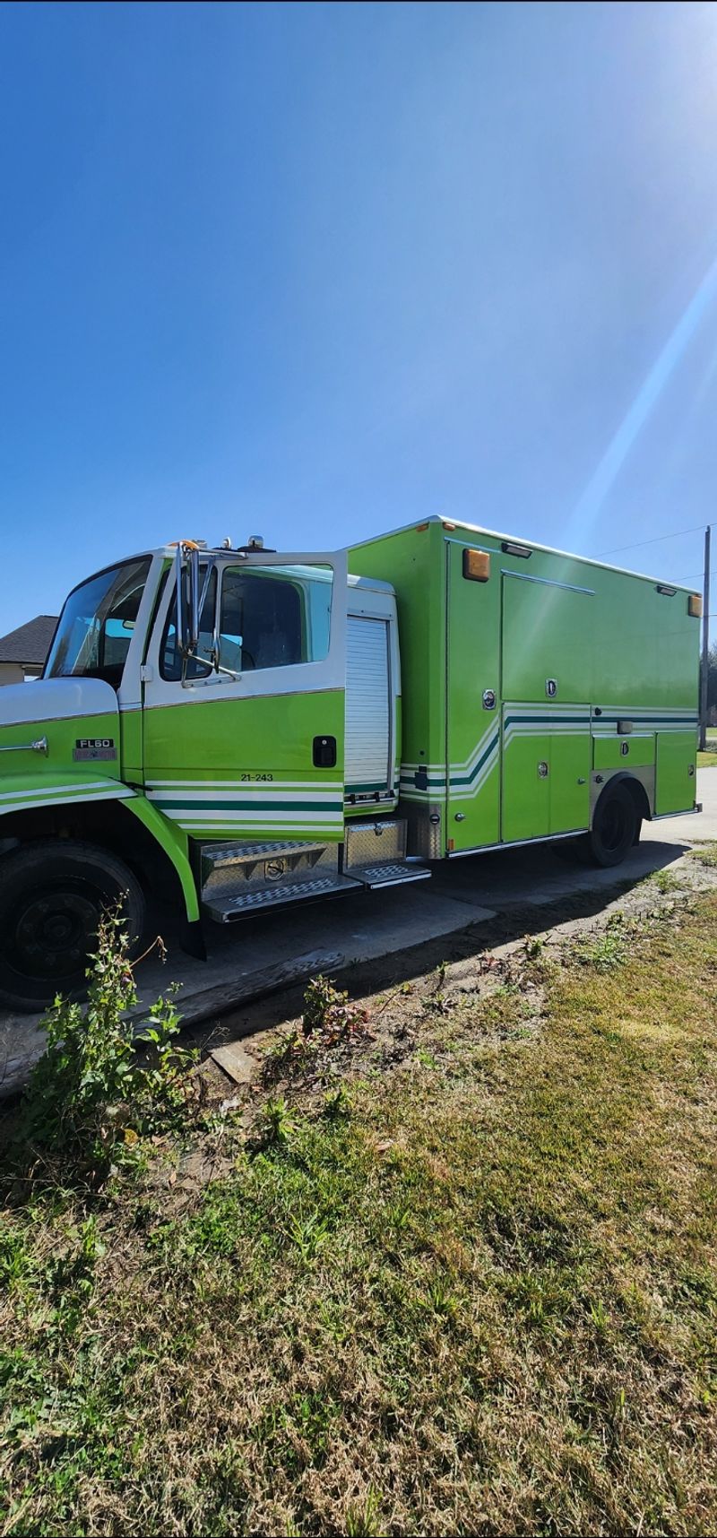Picture 3/5 of a fl 60 ambo conversion for sale in Cut Off, Louisiana