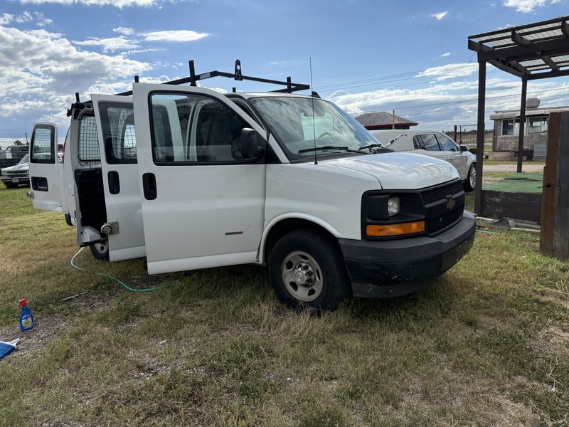 Picture 3/3 of a 2017 express diesel 2500 2.8 diesel for sale in Mcallen, Texas