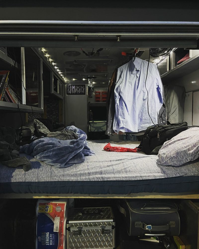 Picture 2/22 of a 2000 4WD Chevy K3500 454 big block Camper ambulance for sale in Ada, Michigan