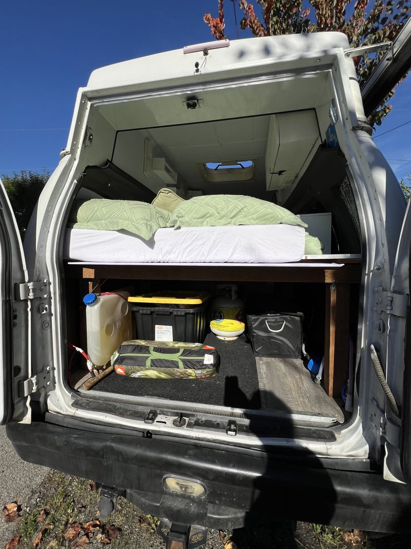 Picture 5/11 of a 2006 Ford E350 for sale in Bend, Oregon