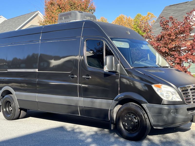 Picture 2/14 of a 2010 B Class camper van for sale in High Point, North Carolina