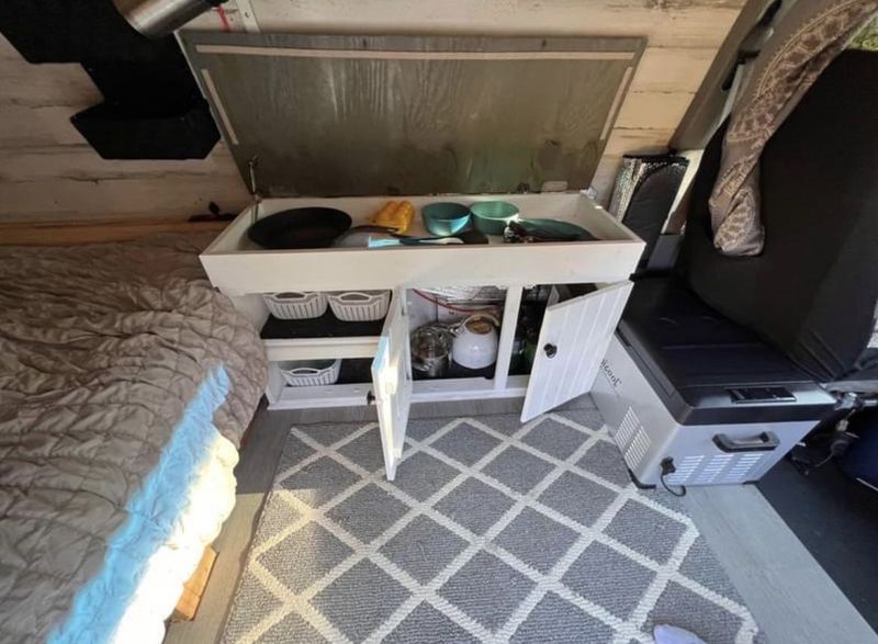 Picture 3/18 of a 1999 ford econoline 250 converted van for sale in Jupiter, Florida