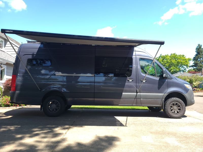 Picture 6/18 of a 2021 Mercedes Sprinter 170 4x4 Family Van for sale in Beaverton, Oregon