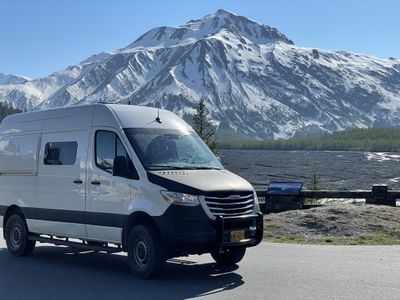 Photo of a Camper Van for sale: 2021 Frieghtliner/Mercedes 144 4x4 Camper