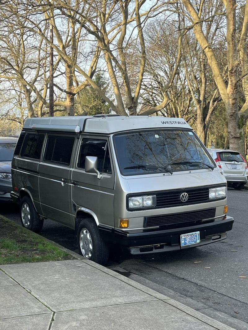 Picture 2/10 of a 1991 Volkswagen Westfalia Poptop Van for sale in Portland, Oregon