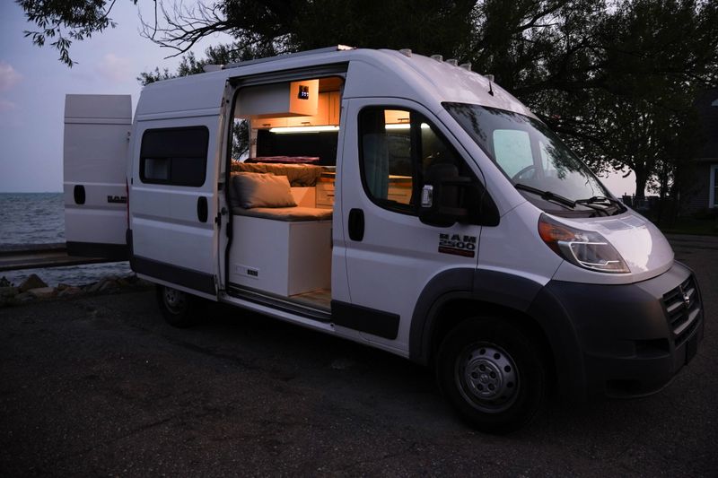 Picture 2/17 of a 2018 Ram Promaster 2500 High Roof Campervan for sale in Macomb, Michigan