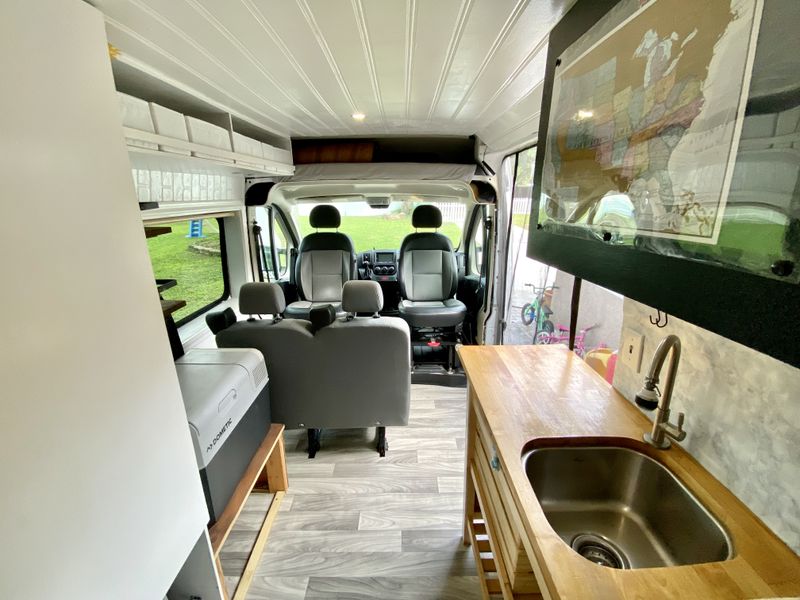 Picture 6/8 of a 2017 Ram Promaster conversion - Family friendly  for sale in Tampa, Florida
