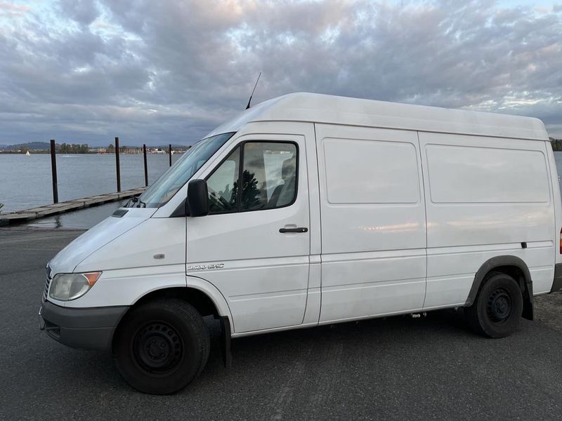 Picture 3/22 of a 2006 T1N Sprinter 140WB High Roof Ojai Adventure Build for sale in Portland, Oregon