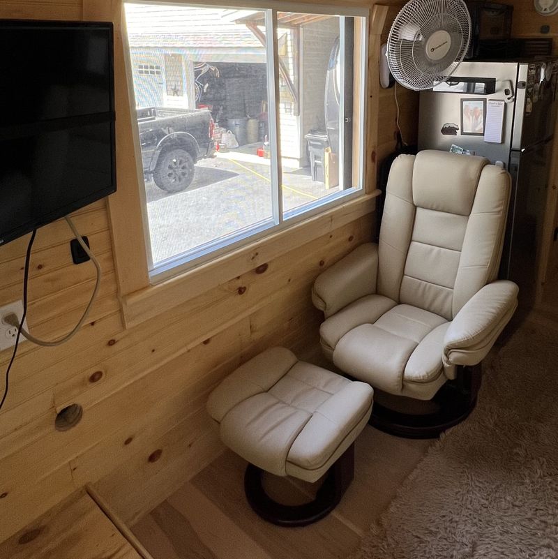 Picture 4/24 of a Schoolie for sale in Mashpee, Massachusetts