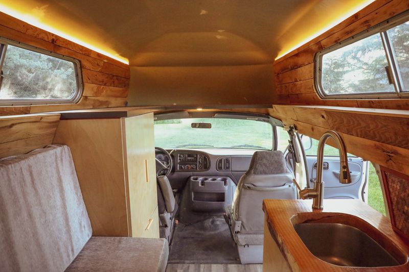 Picture 3/6 of a 2000 Dodge 2500 Custom High Roof Camper Van for sale in Minot, North Dakota