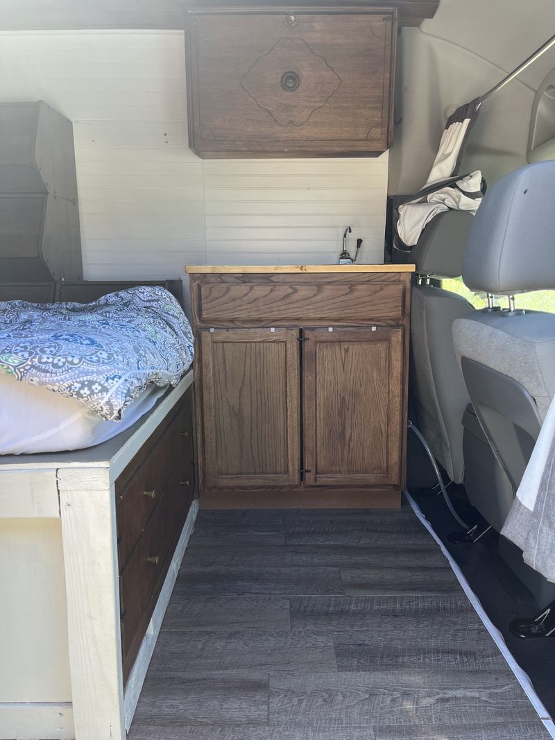 Picture 5/21 of a 2014 Nissan NV 2500 for sale in Reno, Nevada