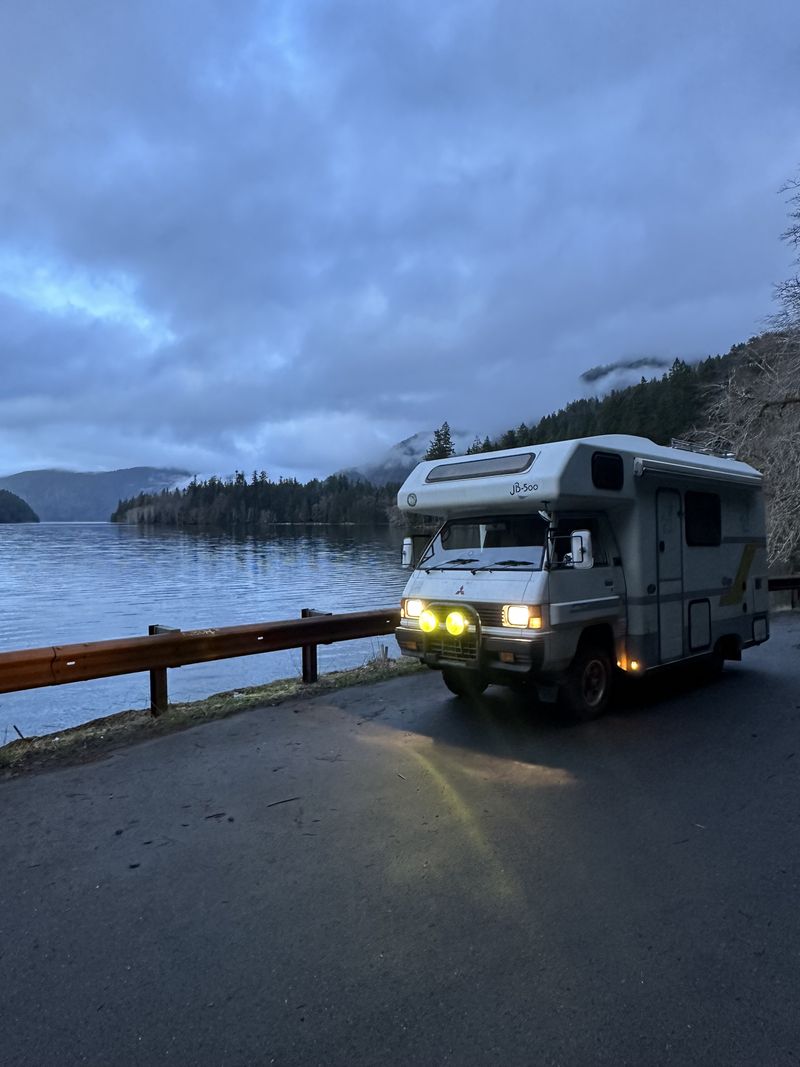 Picture 1/18 of a 1992 Mitsubishi Delica JB500 for sale in Bremerton, Washington