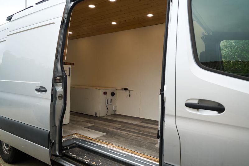 Picture 4/18 of a 2019 Sprinter 170 Ext. 4x4 Minimalist, Elegant, and Powerful for sale in Fremont, California