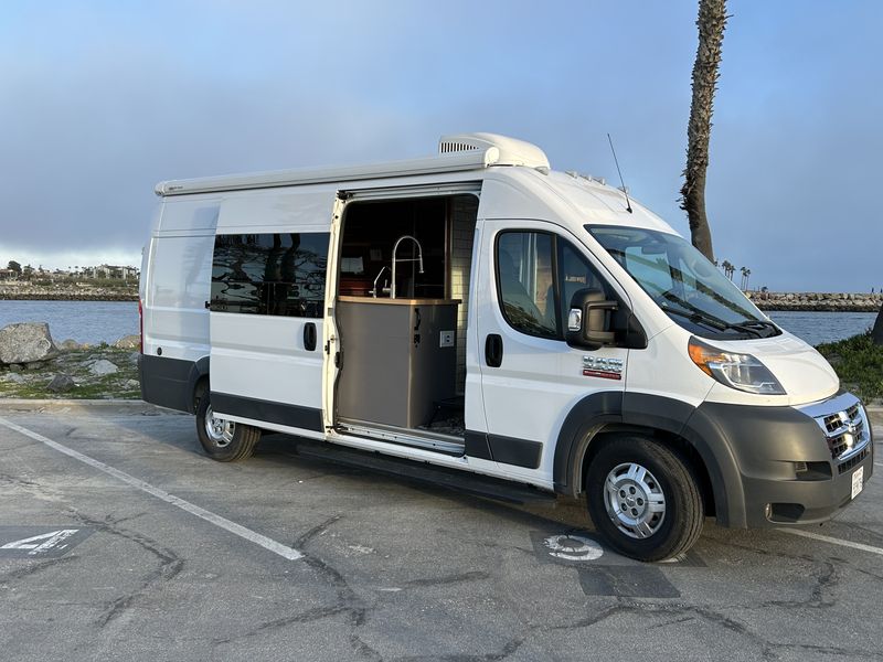 Picture 2/25 of a 2018 Ram Promaster 3500 High Roof 159 WB EXT for sale in Long Beach, California