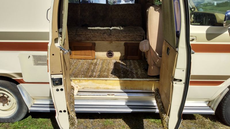 Picture 2/11 of a 1986 Dodge Camper Van for sale in Trenton, New Jersey