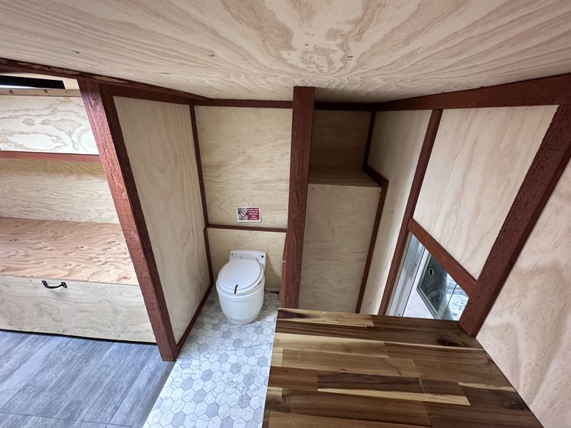 Picture 4/11 of a ford ambulance for sale in Concrete, Washington