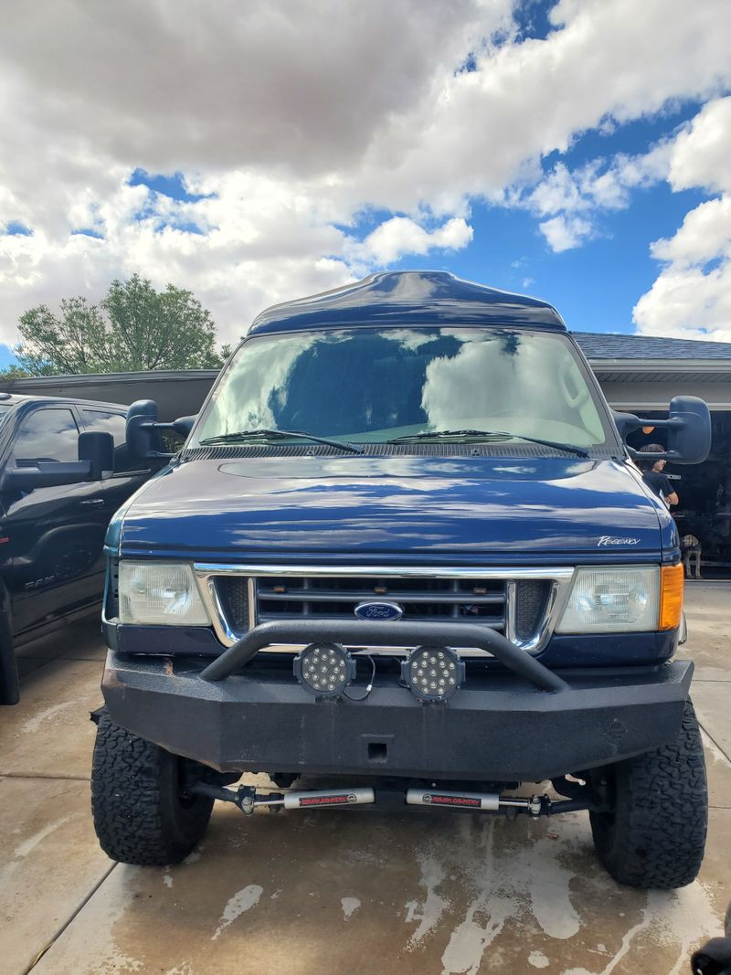 Picture 2/19 of a 2005 ford E-150 super duty Regency for sale in Albuquerque, New Mexico