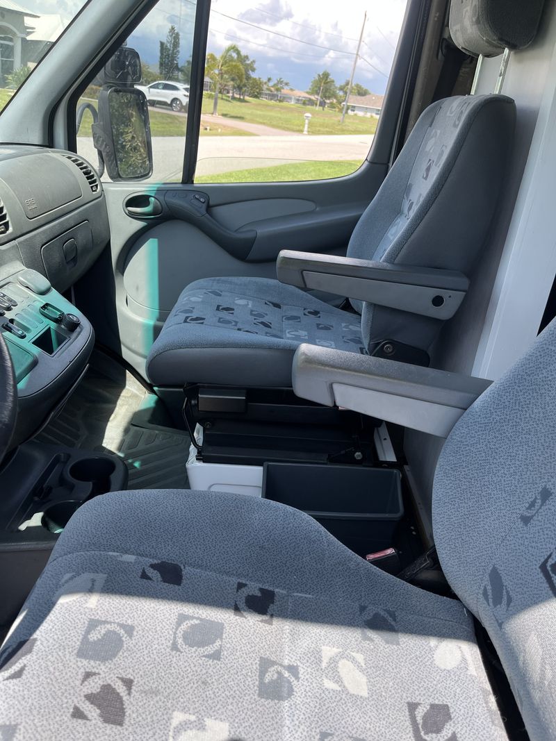Picture 4/15 of a 2006 dodge sprinter 2500 (T1N) for sale in Rotonda West, Florida