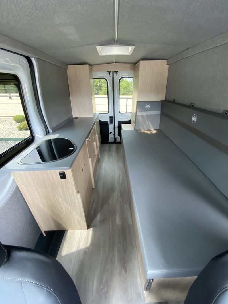 Picture 5/18 of a 2021 Ford Transit 250 AWD for sale in Villa Ridge, Missouri