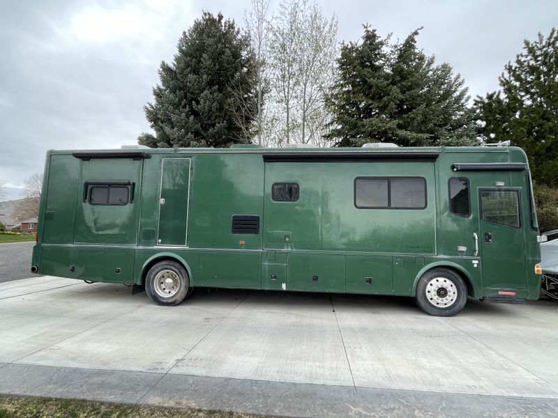 Picture 4/6 of a Country Coach for sale in Farmington, Utah