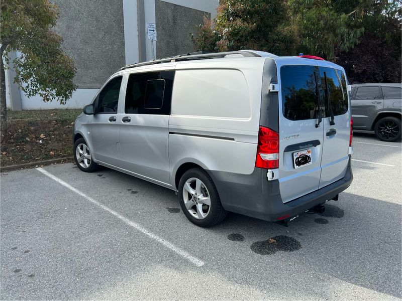 Picture 4/7 of a Mercedes Metris for sale in Brisbane, California