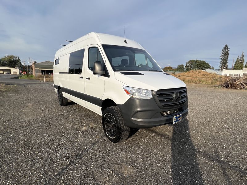 Picture 2/9 of a 2019 4x4 Mercedes Sprinter Van 170  for sale in Hood River, Oregon