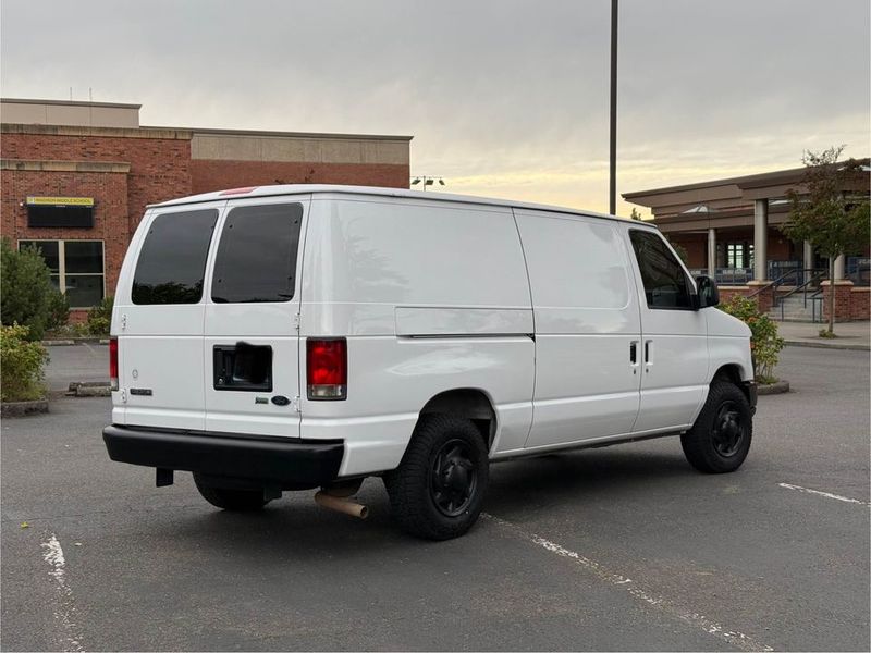 Picture 2/20 of a 2010 Ford E150 Campervan for sale in La Quinta, California