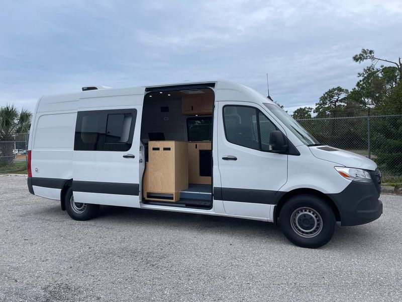 Picture 5/25 of a 2022 Mercedes-Benz Sprinter 2500 170" High Roof for sale in North Port, Florida