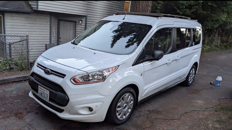 Picture 2/9 of a 2017 Ford Transit Connect XLT for sale in Seattle, Washington