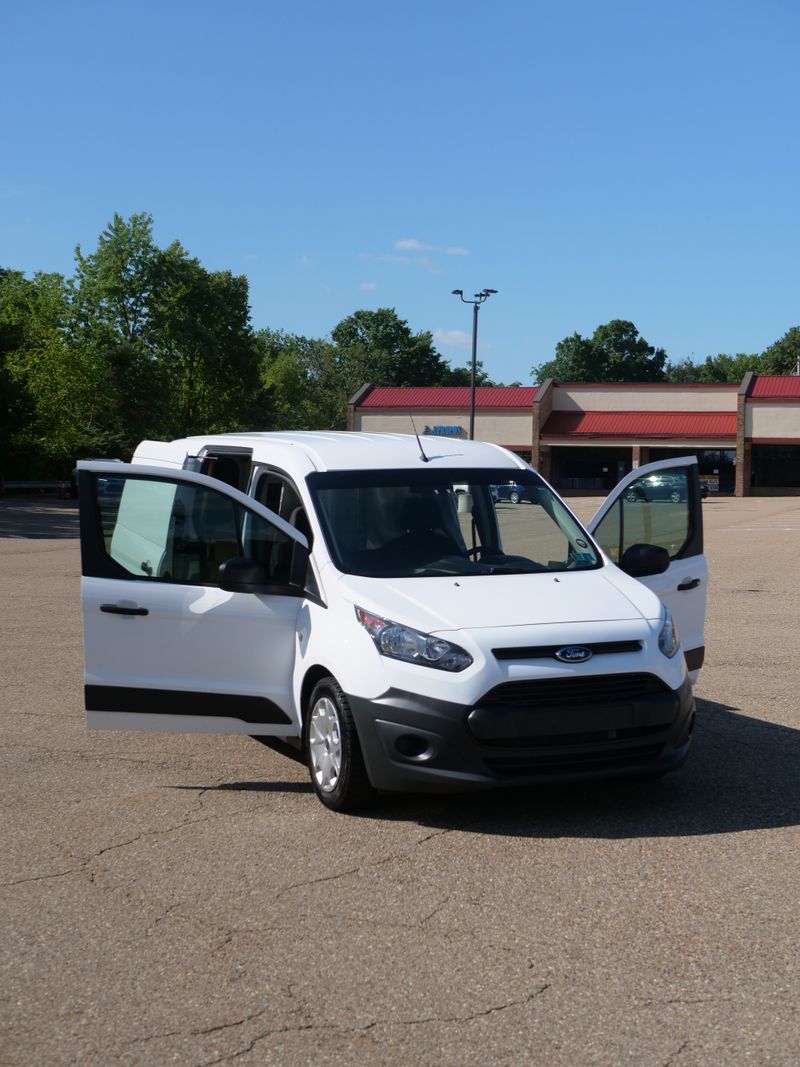 Picture 3/15 of a Ford Transit Connect LWB XL for sale in East Pittsburgh, Pennsylvania