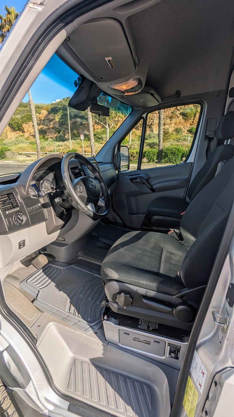 Picture 3/32 of a 2019 Winnebago Revel for sale in Santa Barbara, California