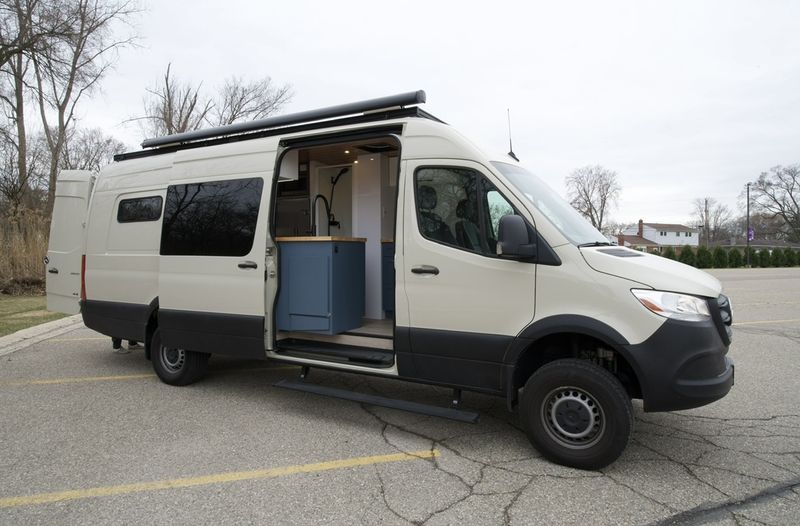 Picture 1/21 of a 2019 4x4 Sprinter for sale in Utica, Michigan