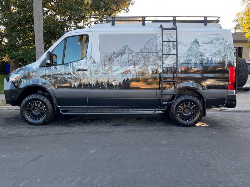 Picture 3/21 of a 2020 Mercedes Benz 4x4 for sale in Victor, Idaho