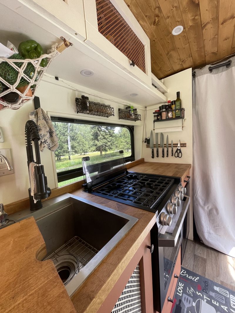 Picture 2/17 of a 2019 Ford Transit 250 High Roof Extended RWD for sale in West Valley City, Utah